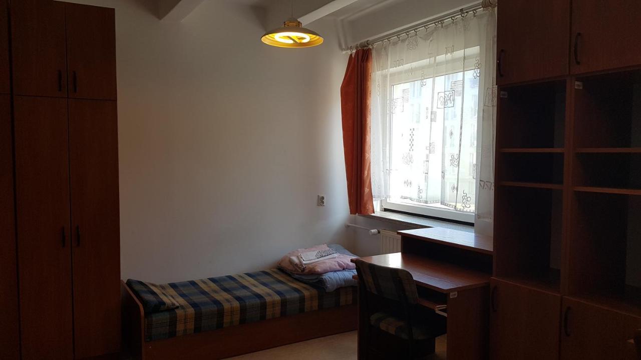 Dom Studencki Nr 11 Gdansk Brzezno Bagian luar foto
