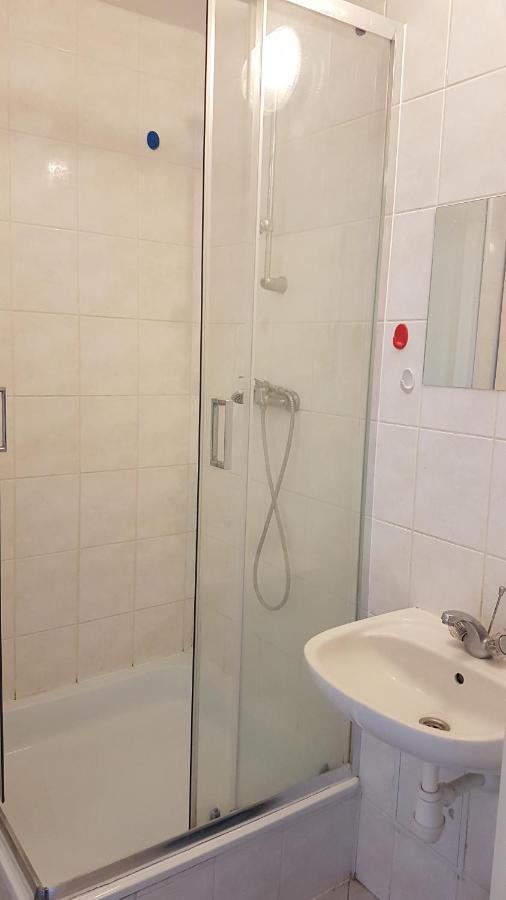 Dom Studencki Nr 11 Gdansk Brzezno Bagian luar foto