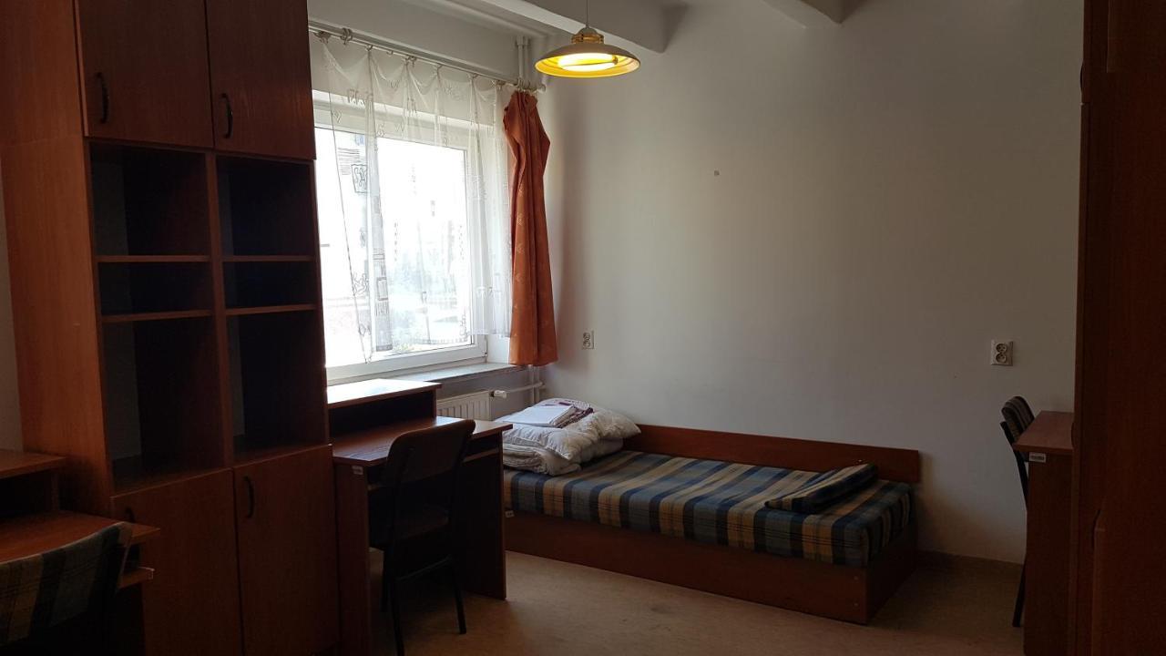 Dom Studencki Nr 11 Gdansk Brzezno Bagian luar foto